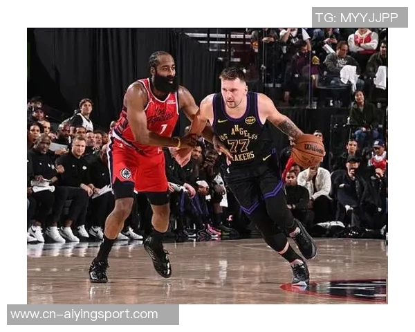 哈登四天三战展现超强表现快船战绩一胜两负引发关注